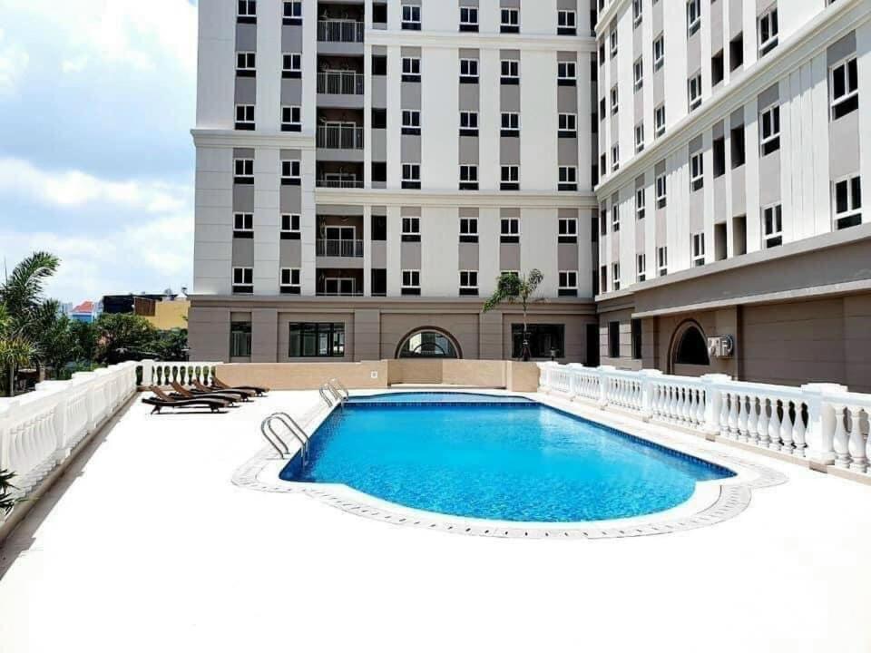 Can Ho Cao Cap Imperial Place 胡志明市 外观 照片