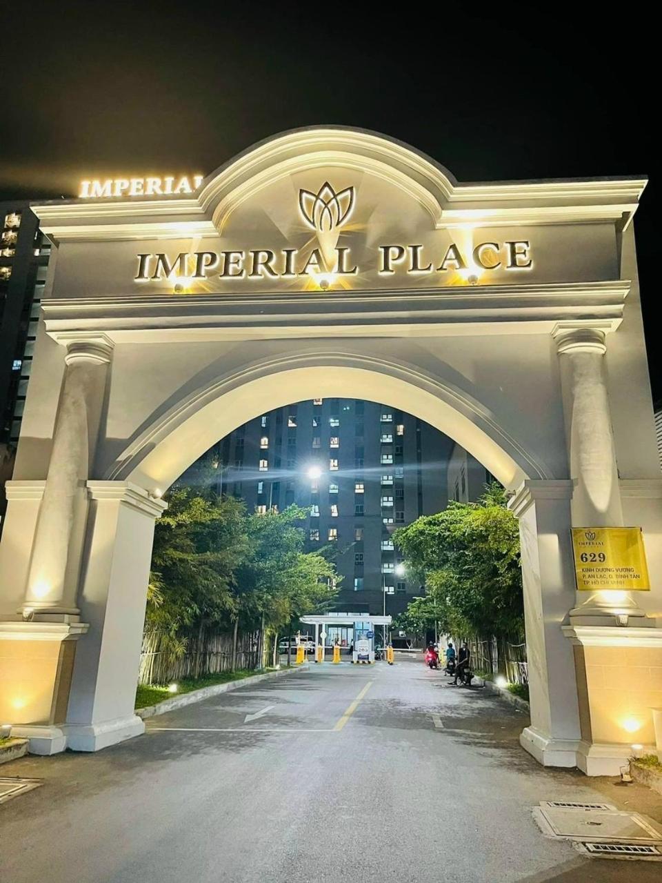 Can Ho Cao Cap Imperial Place 胡志明市 外观 照片