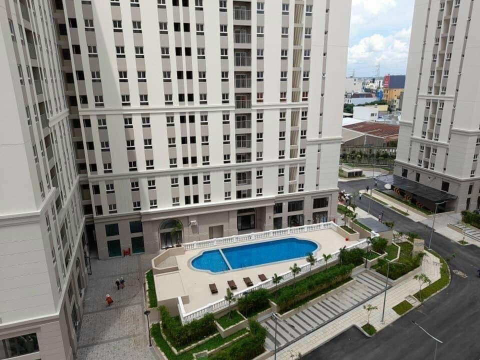 Can Ho Cao Cap Imperial Place 胡志明市 外观 照片